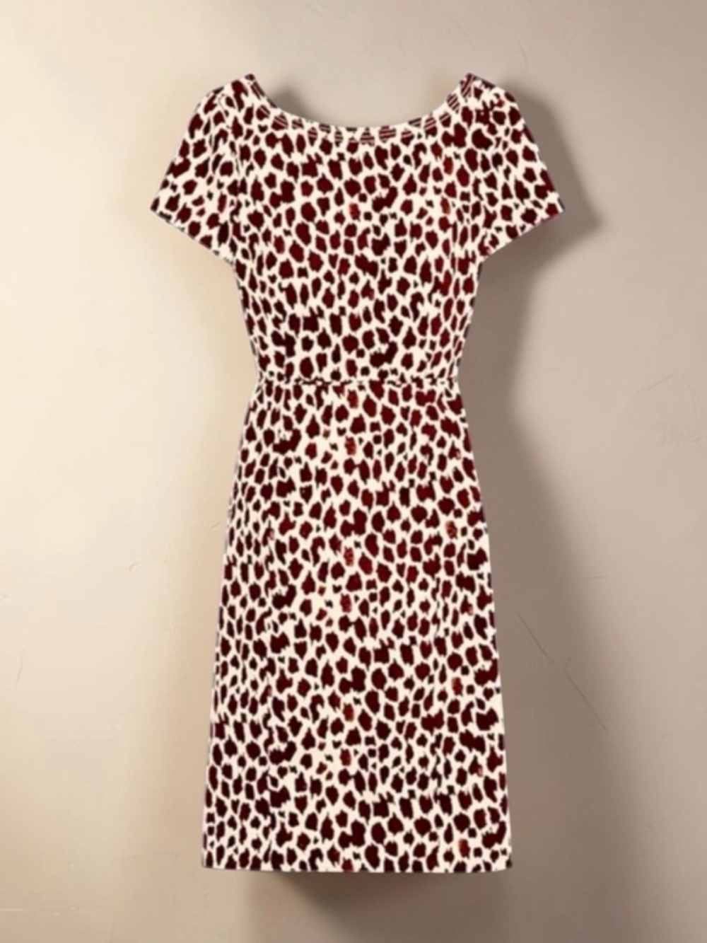 J. Crew V-Back Giraffe Print Short Sleeve Dress with Pink Ribbon Accent Size 12P